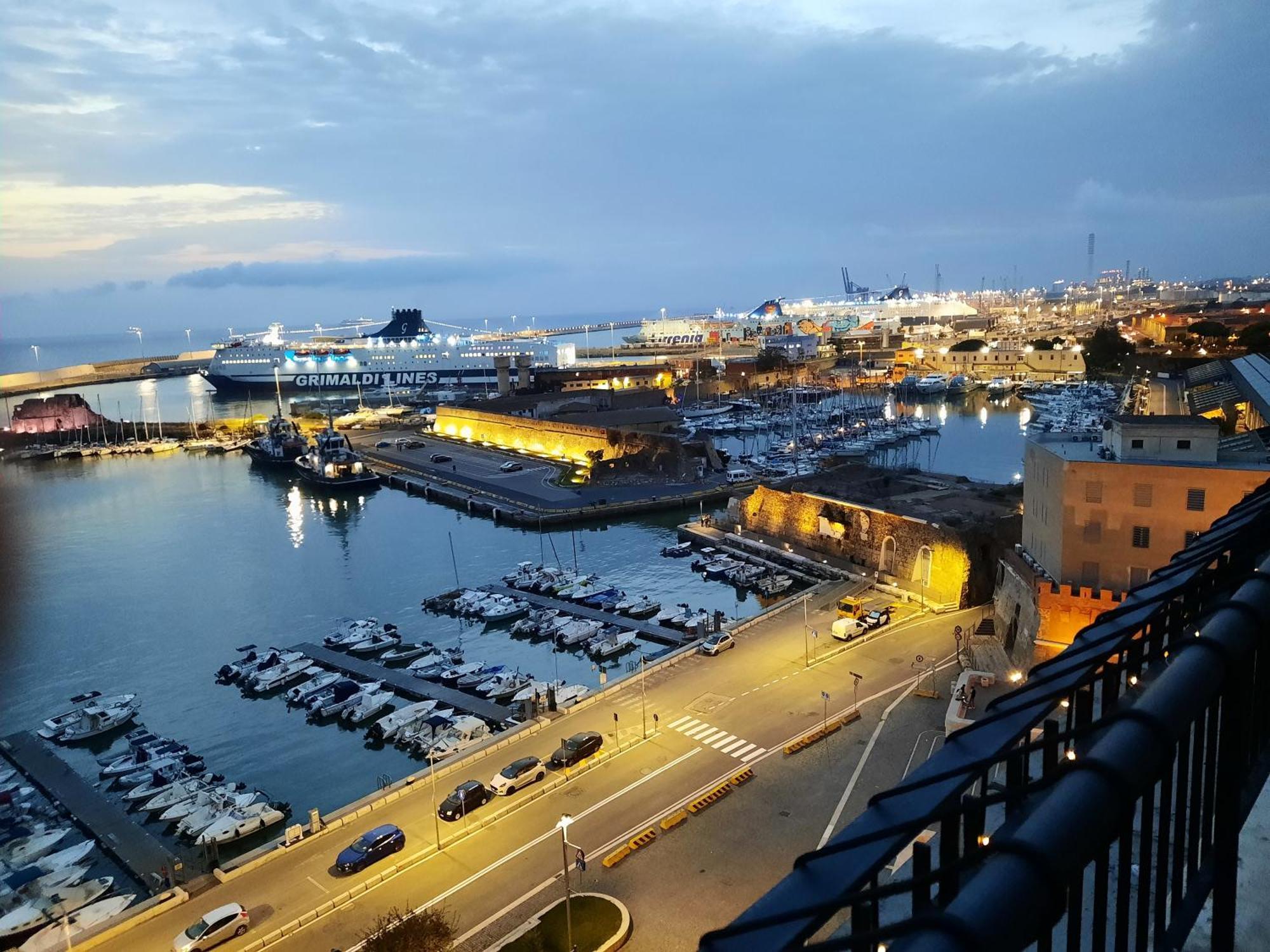 Mare Fuori Apartment Civitavecchia Exterior foto